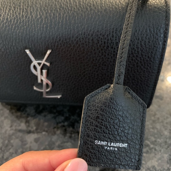 Saint Laurent YSL medium black leather bag - Picture 2 of 8